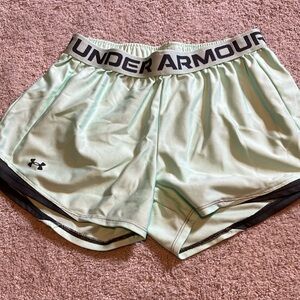 Under Armour Womens Mint Green Grey trim Shorts Small